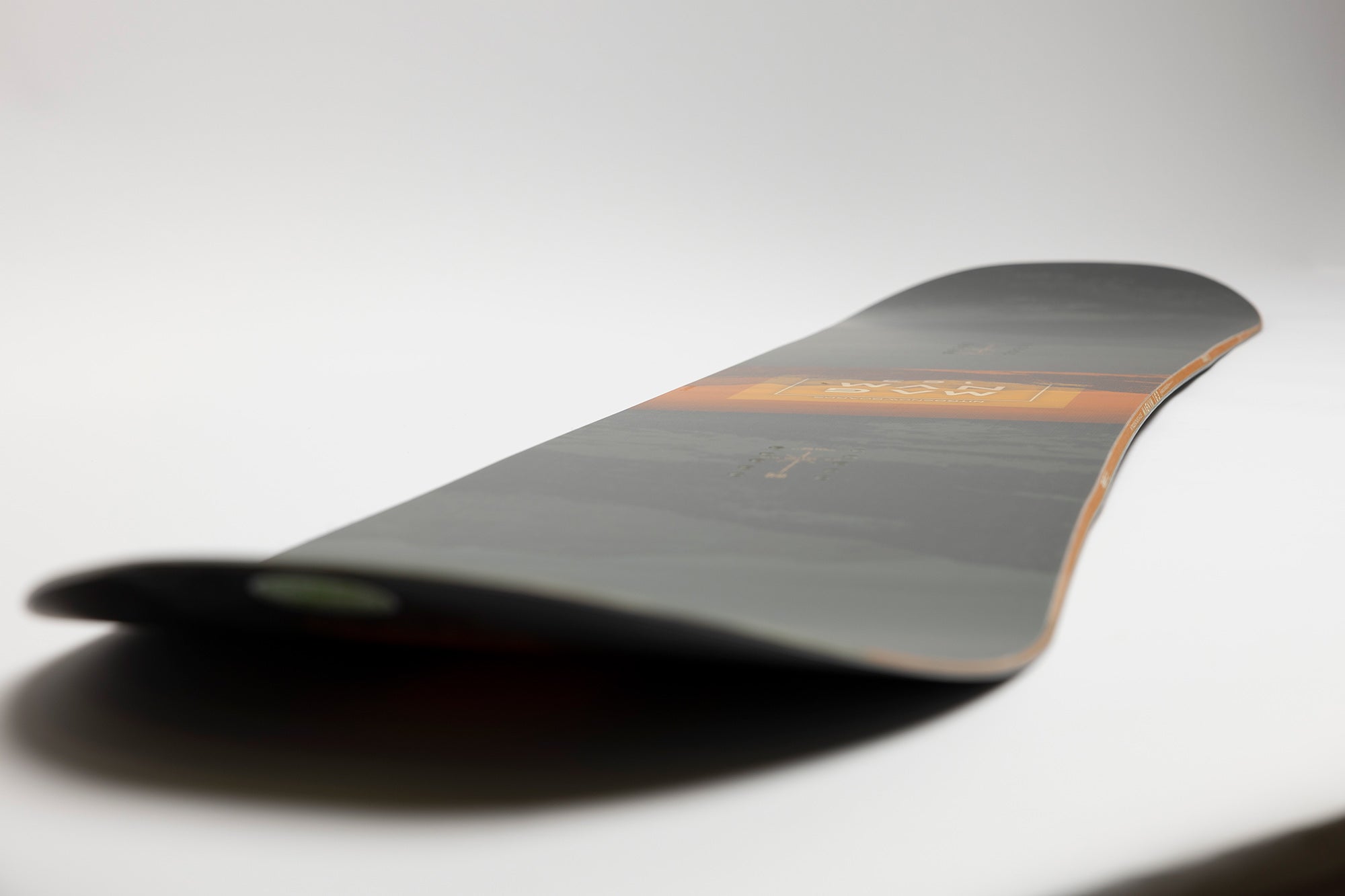nitro-snowboards-magnum-snowboard image 2