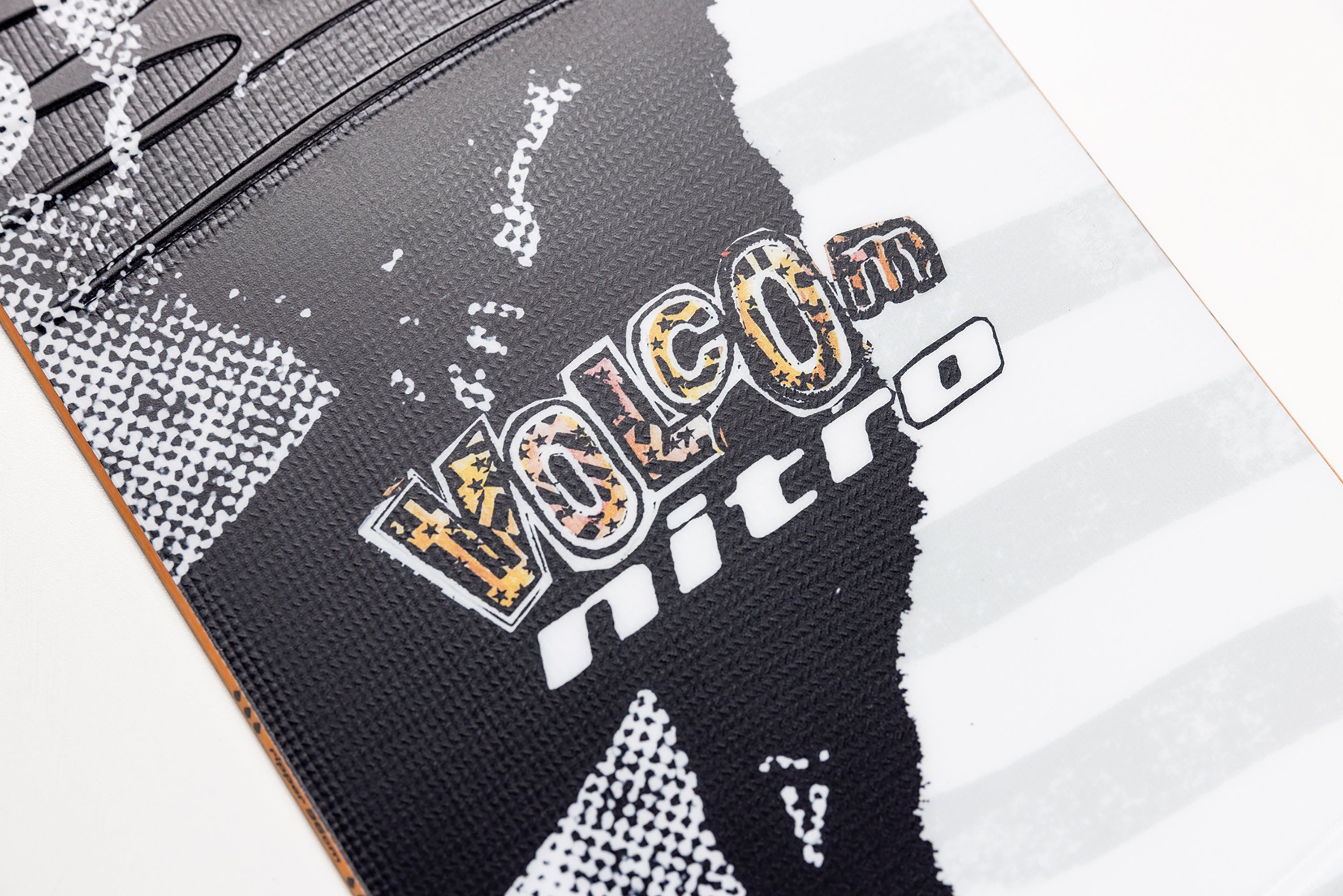 nitro-snowboards-ripper-youth-x-volcom-youth-snowboard-kids-all-mountain image 2