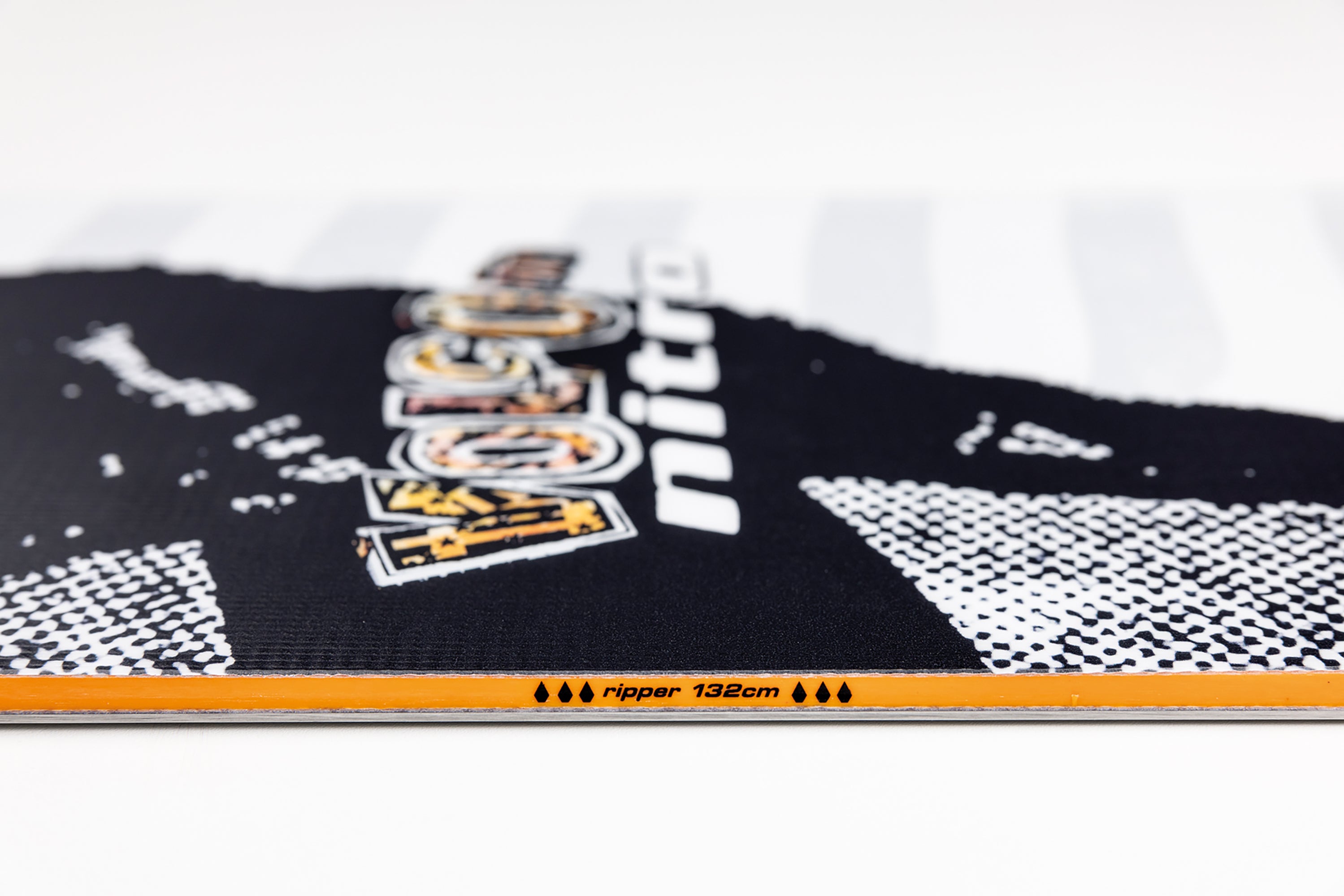 nitro-snowboards-ripper-kids-x-volcom-kids-snowboard image 6