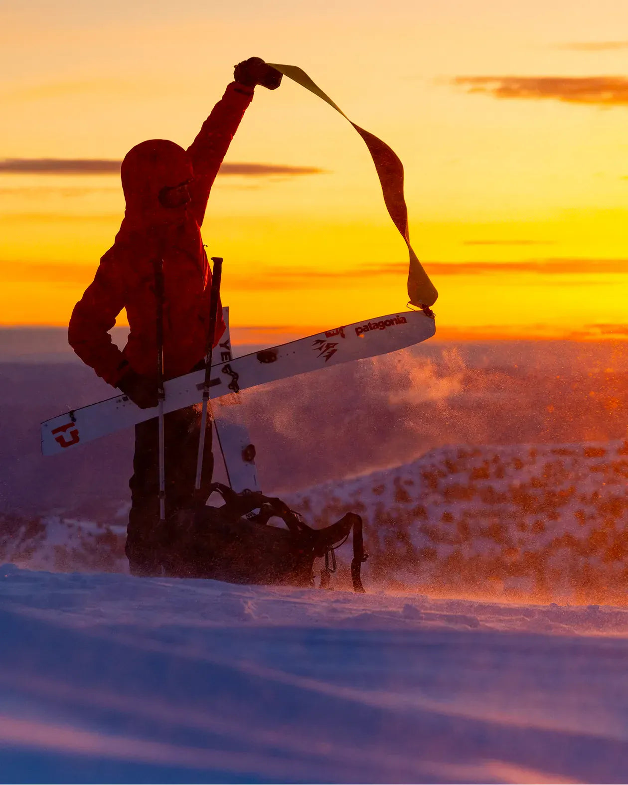 jones-snowboards-hovercraft-2-0-ultralight-splitboard image 3