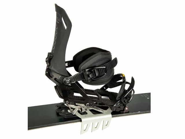 nitro-snowboards-ibex-crampons-st-splitboard-harscheisen image 1