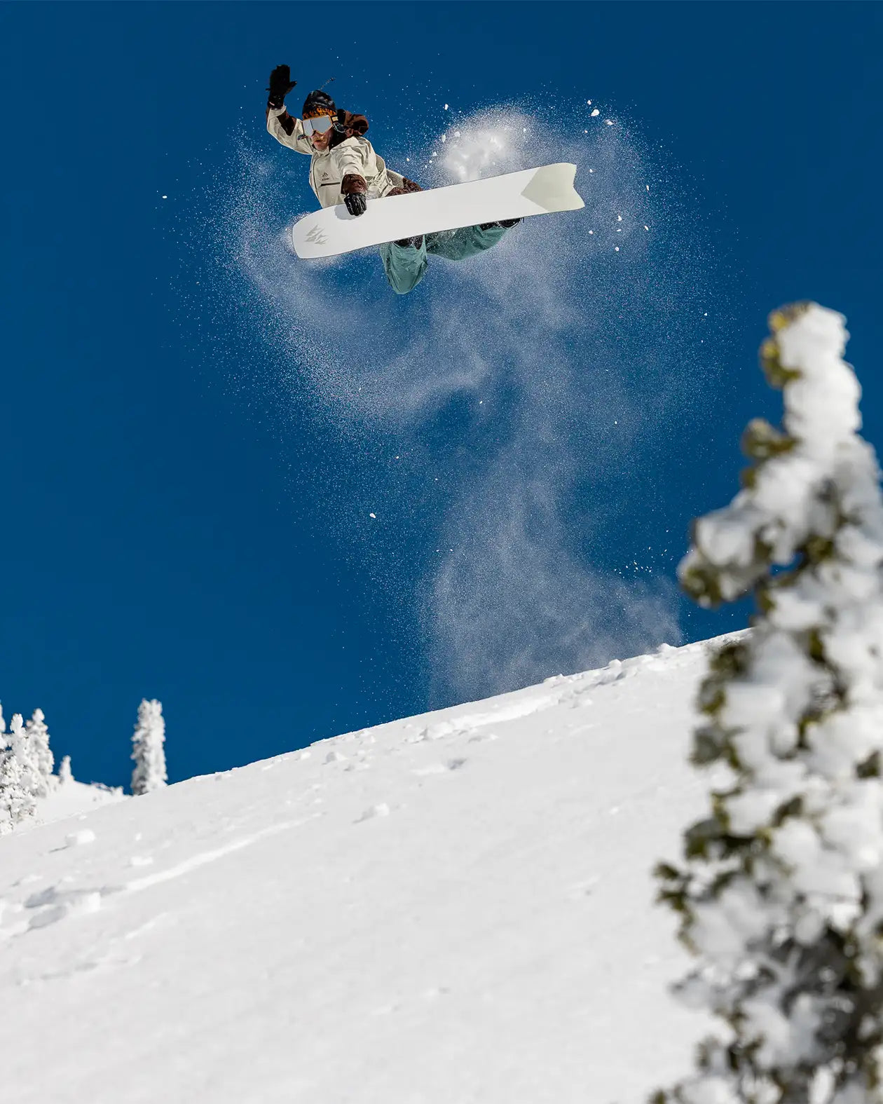 jones-snowboards-hovercraft-2-0-snowboard-unisex-powder image 2