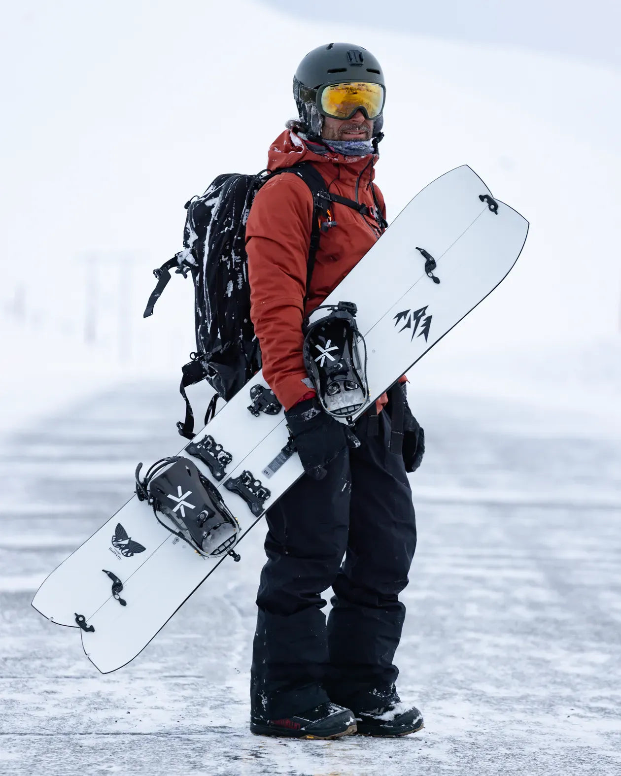 jones-snowboards-ultralight-butterfly-splitboard-touren-splitboard image 4