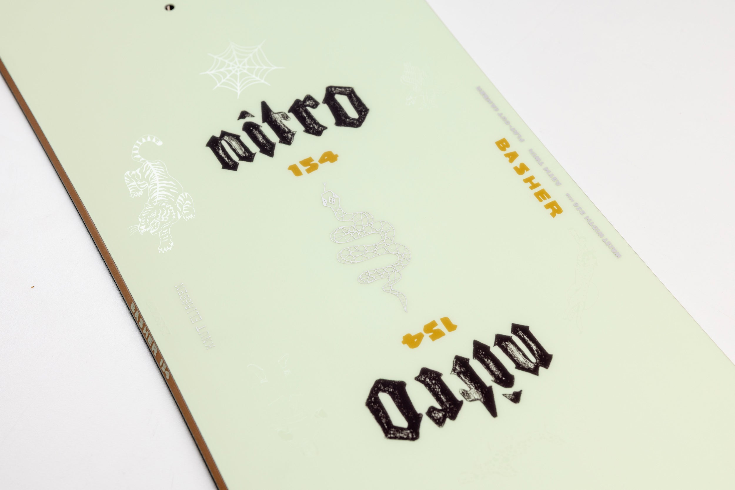 nitro-snowboards-basher-unisex-all-mountain-freestyle-snowboard image 2