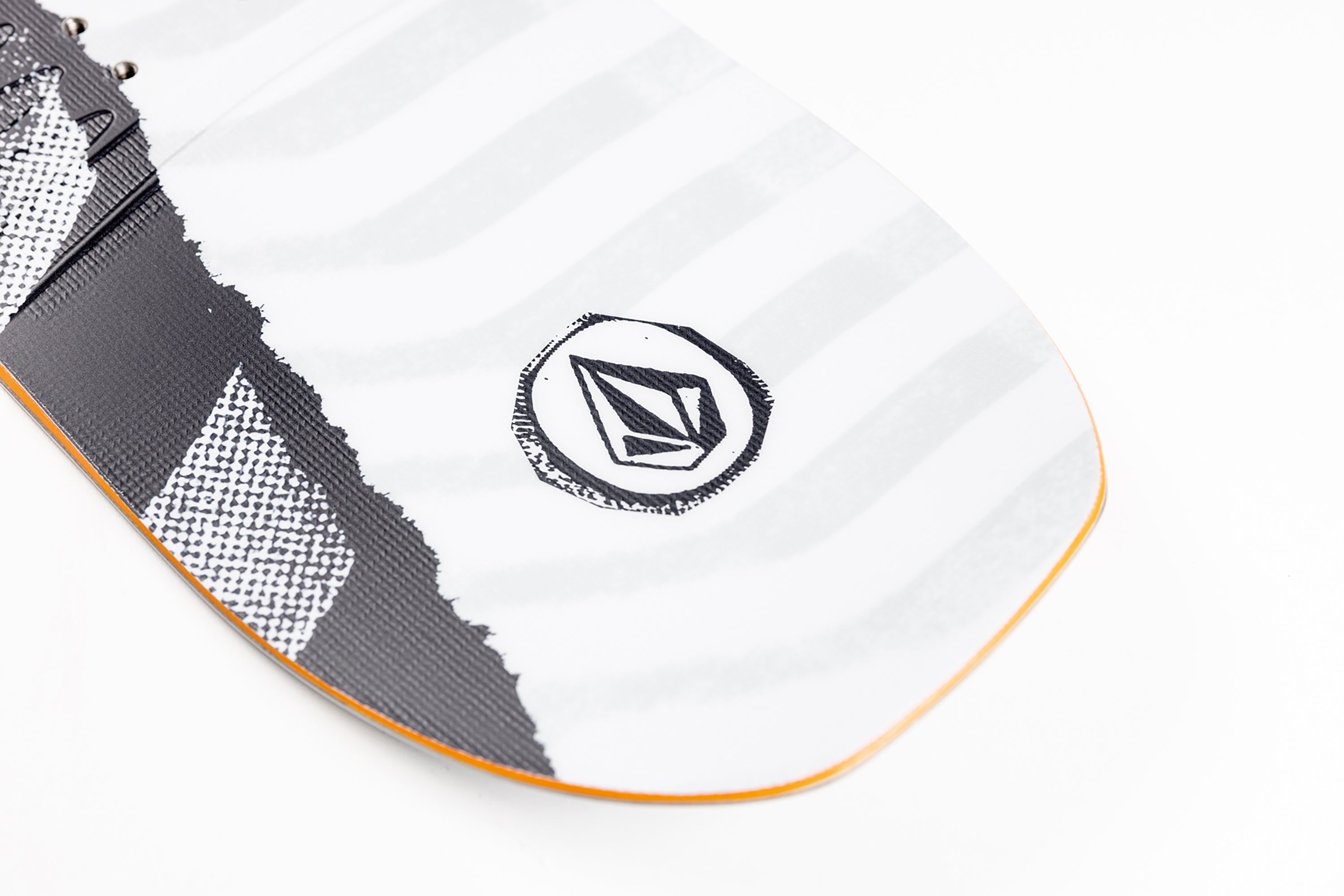 nitro-snowboards-ripper-youth-x-volcom-youth-snowboard-kids-all-mountain image 3