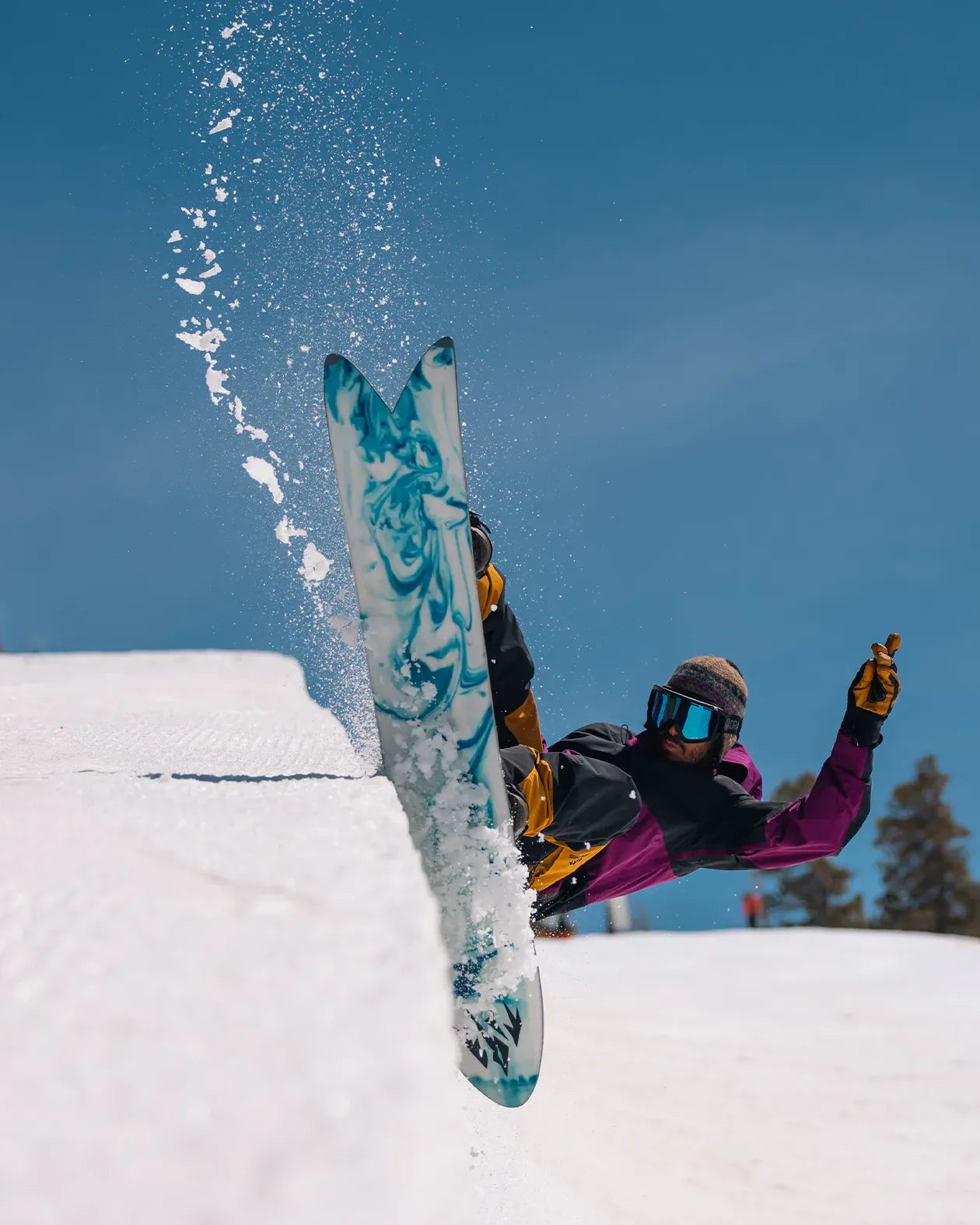 jones-snowboards-storm-wolf-snowboard-2025-surf-camber-unisex image 2