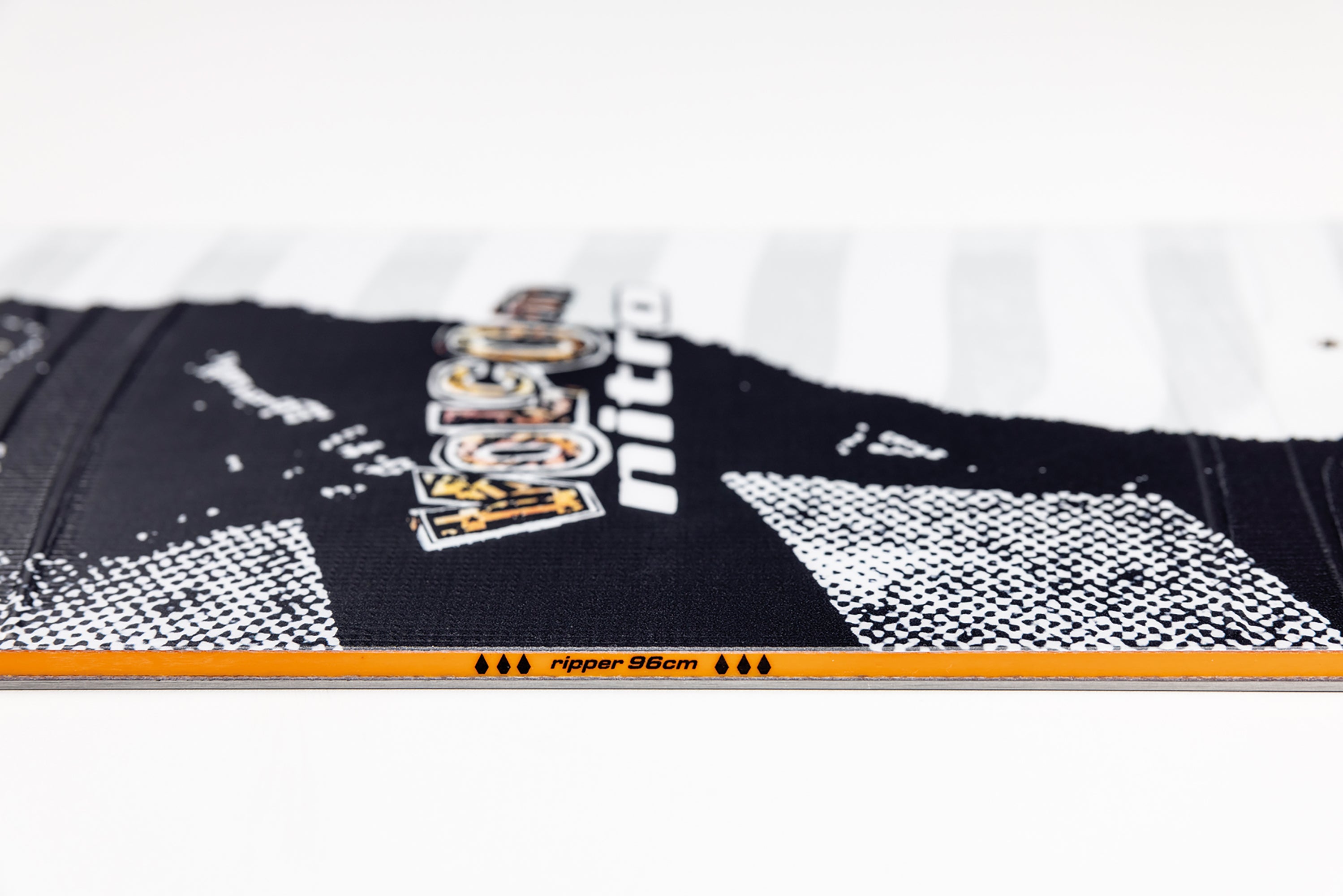 nitro-snowboards-ripper-youth-x-volcom-youth-snowboard-kids-all-mountain image 6