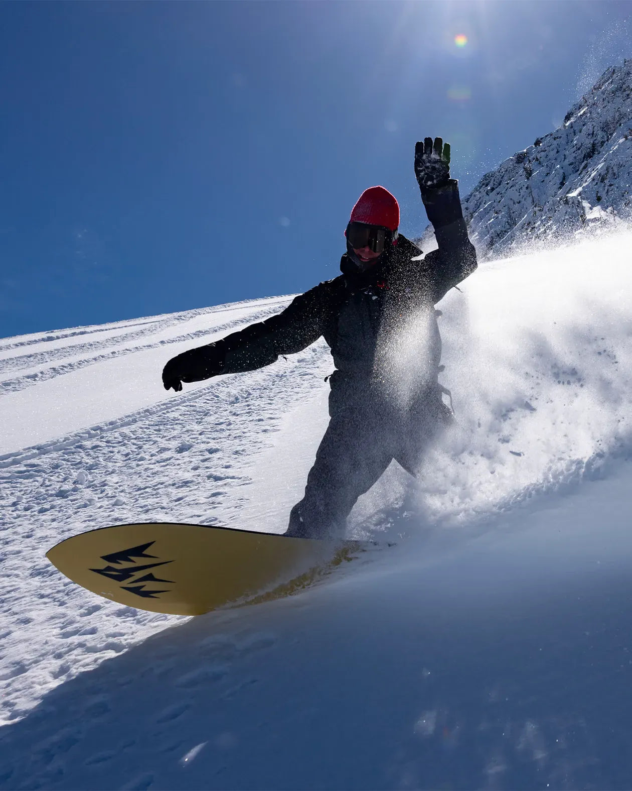 jones-snowboards-mountain-surfer-snowboard-2025-powsurfer image 2